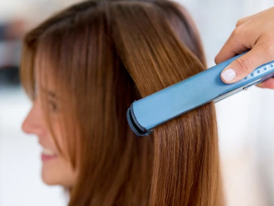 plancha de pelo azul